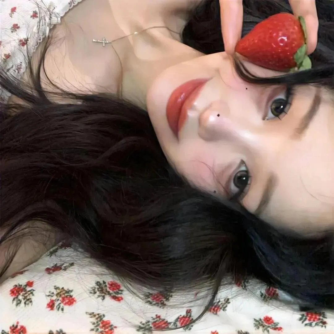 踮起脚尖靠近你